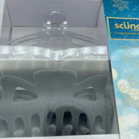 Scunchi Hair Claw Clip Set, 6 Clips, NIB - Picture 2 of 5